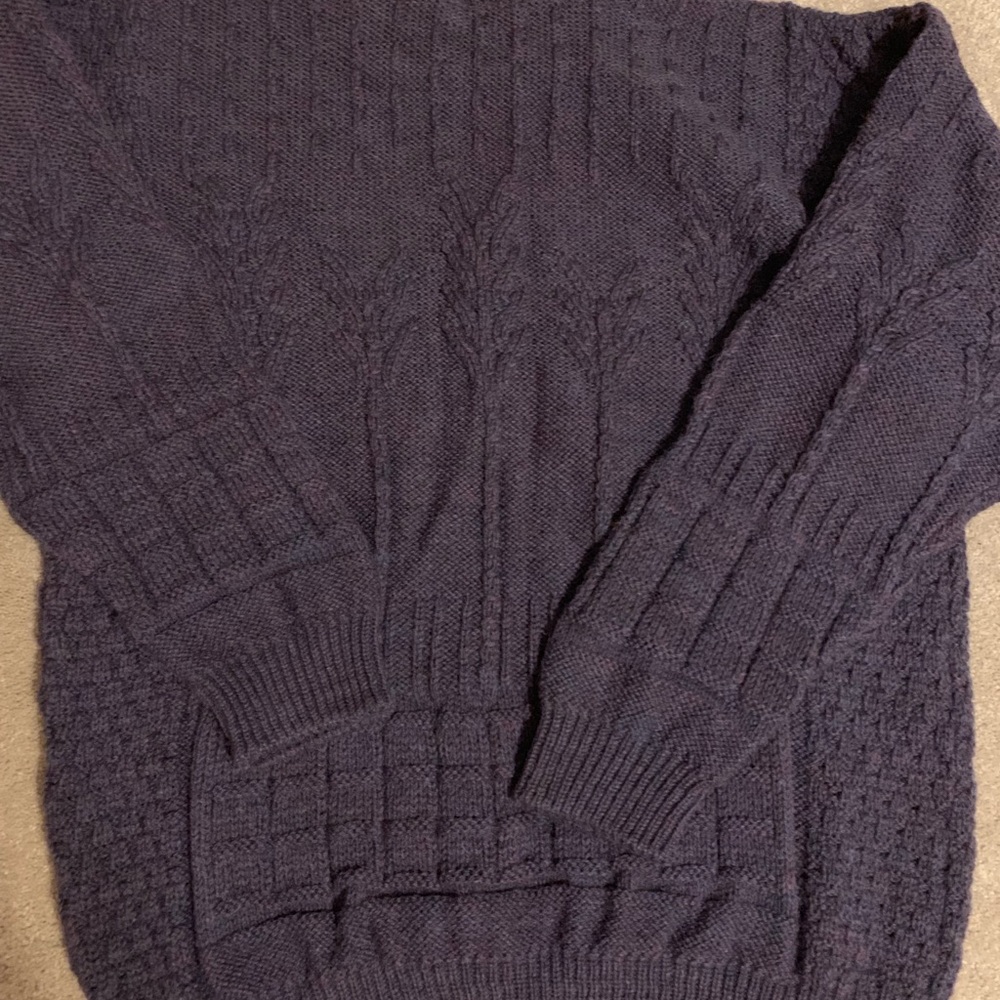 Like New Pure New Wool Carraig Donn Sweater